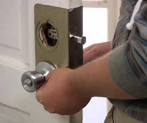 Capitol Locksmith Service Albuquerque, NM 505-634-5450 Capitol Locksmith Service Albuquerque, NM 505-634-5450 - locksmith-12